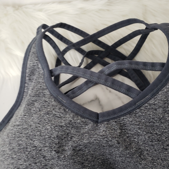 Reebok Seamless Front Interest Sports Bra - Picture 7 of 9